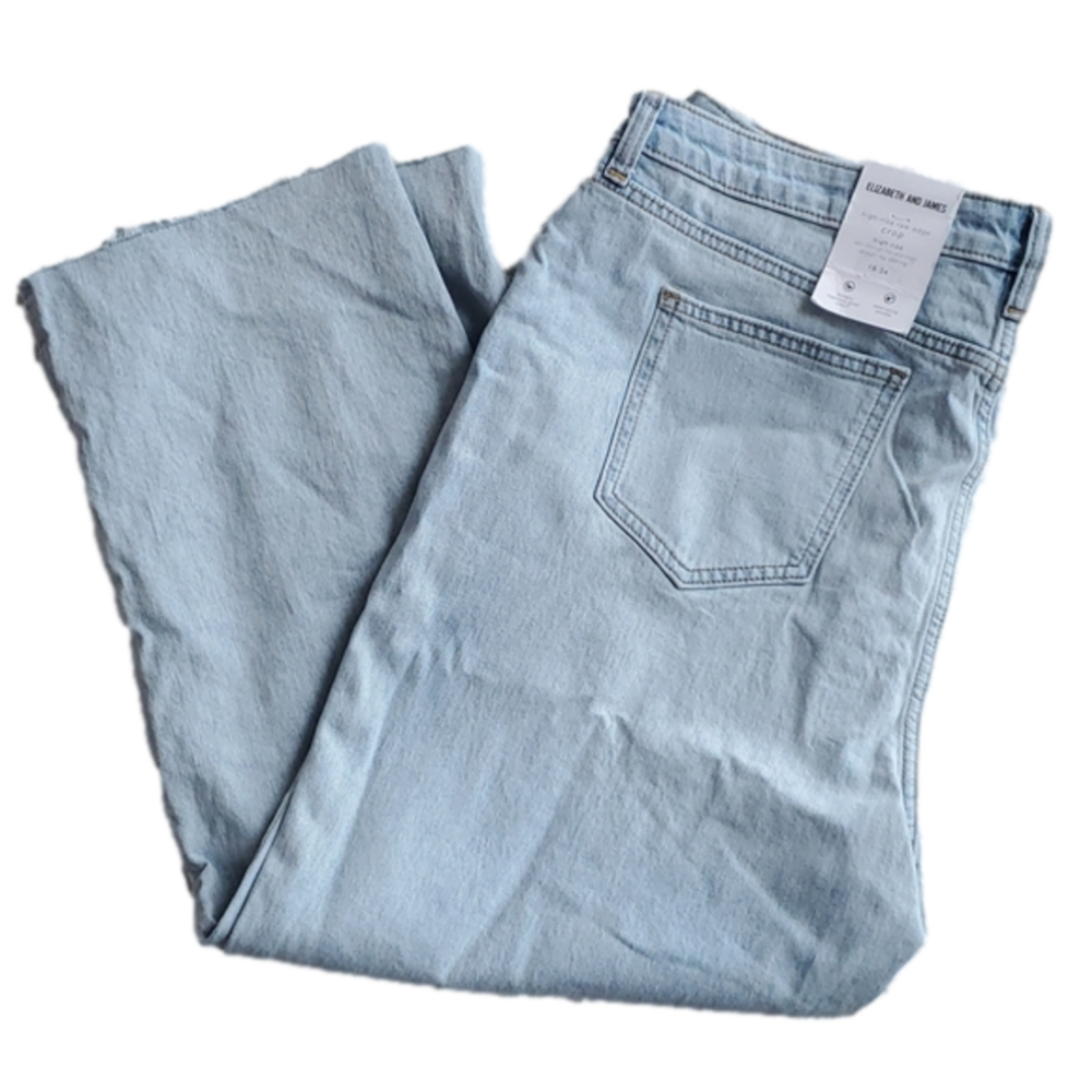 Elizabeth and James Light Wash High Rise Raw Edge Crop Blue Jeans Size 18 NWT